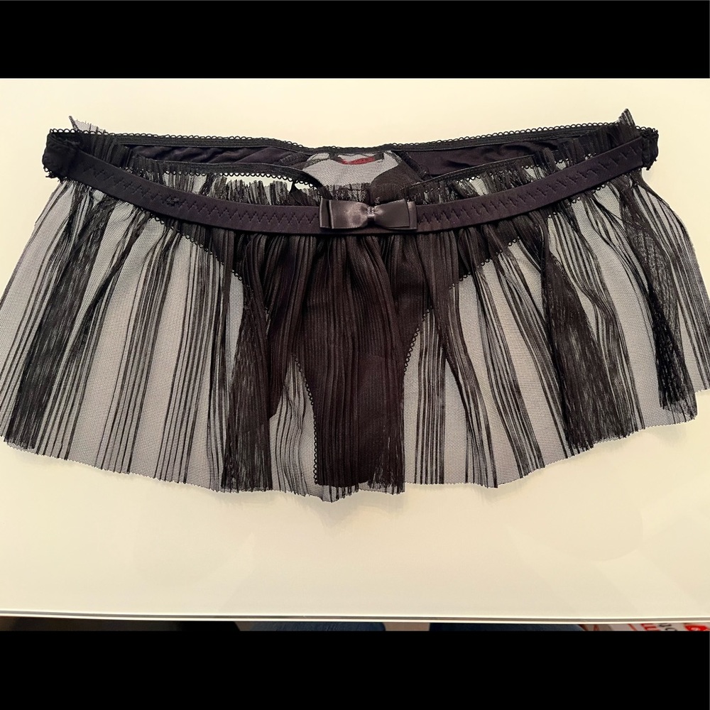 Love By La Senza Beautiful Front Panel Thong- Size Med
